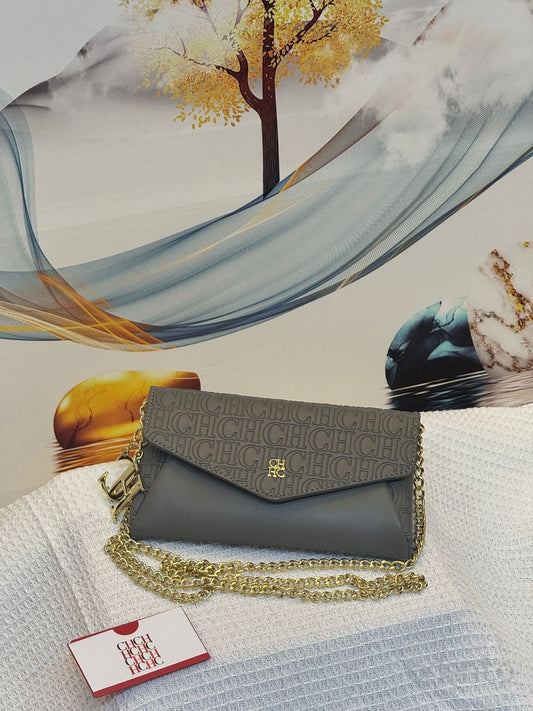 Carolina Herrera Bag Envelope Crossbody Wallet on Chain – product view