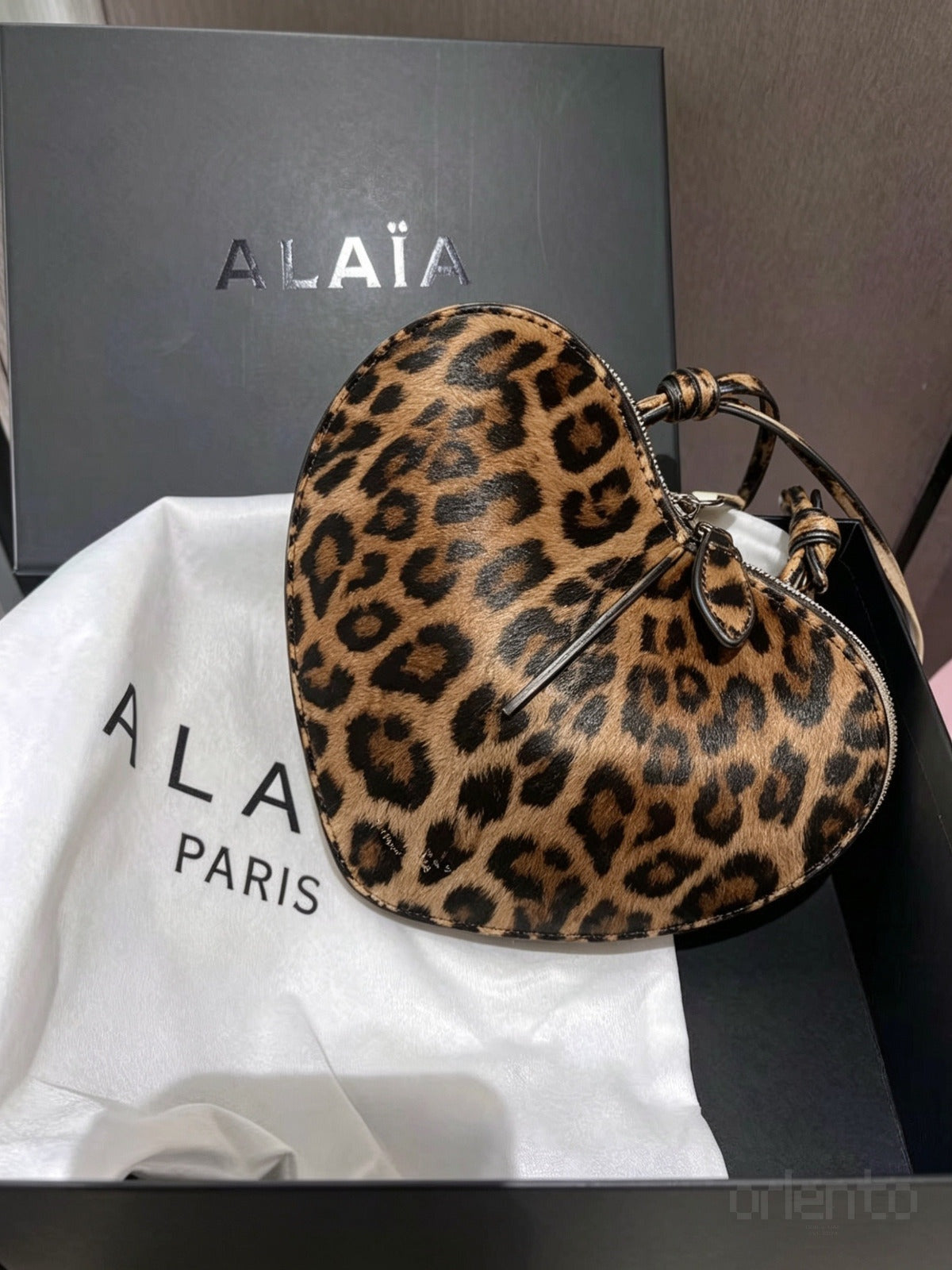Alaïa Bag Le Cœur Bag Calfskin Tiger – product view