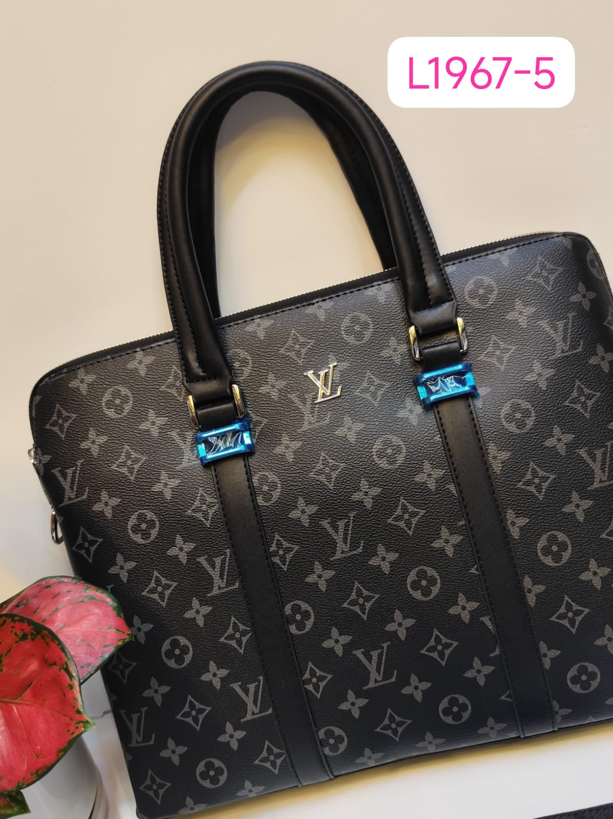 Louis Vuitton Bag Monogram Eclipse Black – product view