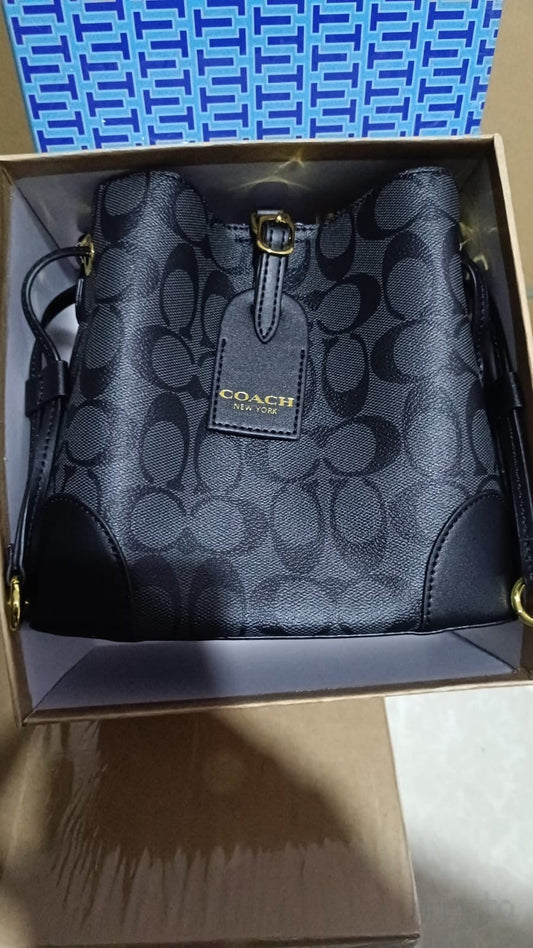 Coach Bag Town Bucket Black – product view