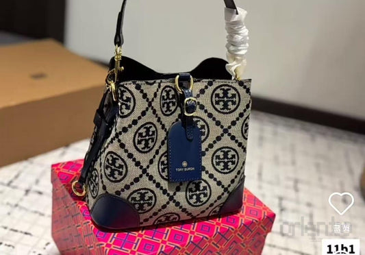 Tory Burch Bag T Monogram Jacquard Bucket – product view