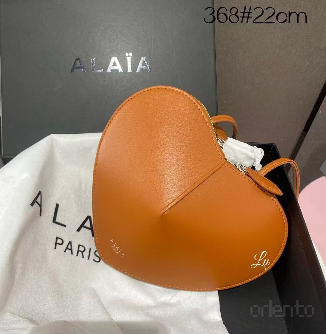 Alaïa Bag Le Cœur Bag Calfskin – product view