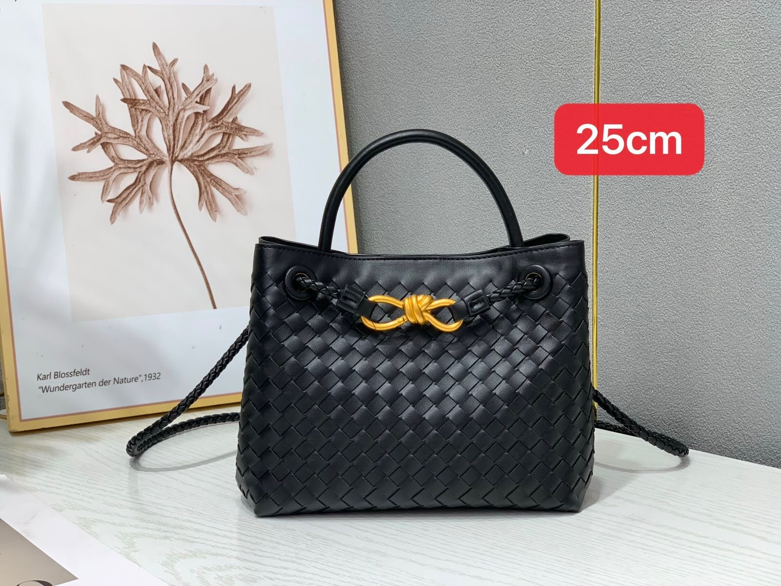 Jacquemus Le Chiquito Mini Handbag – product view
